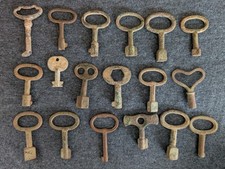 Keys mixed lot for sale  SOUTHAMPTON