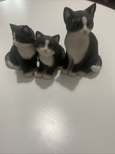 Leonardo black white for sale  HARLOW