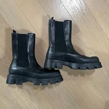 Prada monolith boots usato  Verona