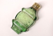 Garrafa em sais de banho prata Vermillion cristal esculpido cores verde século XIX comprar usado Garrafa em sais de banho prata Vermillion cristal esculpido cores verde século XIX comprar usado  Enviando para Brazil