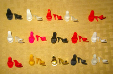 Usado, LOTE DE SAPATOS VINTAGE PARA ROUPAS VERMELHO PRETO BRANCO BIQUEIRA ABERTA MACIA SERVE PARA SAPATOS BARBIE comprar usado  Enviando para Brazil
