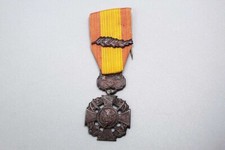 República do Vietnã Gallantry Cross com dispositivo de palma. YMU4758 comprar usado  Enviando para Brazil