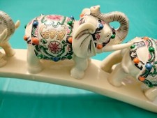 Soprammobile orientale avorio usato  Mantova