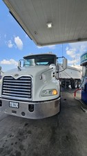 Semi truck 2005 for sale  Joliet