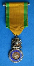 Belle medaille militaire d'occasion  Saint-Jean-d'Angély