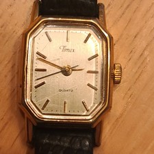 Relógio de pulso feminino Timex pulseira preta de crocodilo comprar usado  Enviando para Brazil