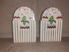 Paire vases anciens d'occasion Paire vases anciens d'occasion  Saint-Pantaléon-de-Larche