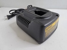 Dewalt battery charger d'occasion  Expédié en Belgium