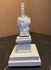 Cattelan maurizio l.o.v.e. usato  Piacenza