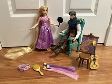 Usado, Conjunto Deluxe Boneca Rapunzel Princesa Enrolada Disney Store  comprar usado Usado, Conjunto Deluxe Boneca Rapunzel Princesa Enrolada Disney Store  comprar usado  Enviando para Brazil