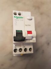 Disjoncteur schneider dt40 d'occasion  Berre-l'Étang