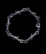Bracciale filo spinato usato  San Tammaro