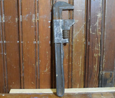 FERRAMENTA MANUAL DÉCADA DE 1930 9 POLEGADAS CHAVE AUTOMÁTICA 1-1/2" BOCA QUADRADA AJUSTÁVEL FORJADA ENFERRUJADA comprar usado  Enviando para Brazil