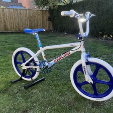 Mid school 2003 for sale Mid school 2003 for sale  DRIFFIELD