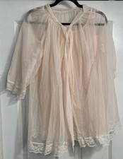 Vtg pink peignoir d'occasion  Expédié en Belgium