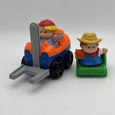 Fisher Price Little People 2002 Rolnik z ciągnikiem + mechanikiem z wózkiem widłowym na sprzedaż  Wysyłka do Poland