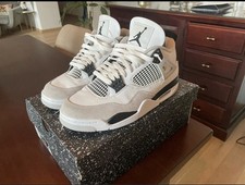 Taglia jordan 4 usato  Milano