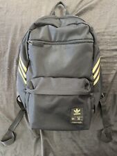 Mochila reciclada original Adidas National SST dorada limitada segunda mano  Embacar hacia Argentina