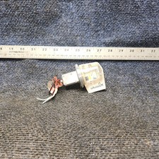 UAV-1002183-001 | UAvionix | Cessna 172 | Conjunto de luz traseira LED ADS-B Out, usado comprar usado UAV-1002183-001 | UAvionix | Cessna 172 | Conjunto de luz traseira LED ADS-B Out, usado comprar usado  Enviando para Brazil