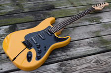 Guitarra elétrica Groove TM S/S/S amarela moderna (frete grátis para o Canadá), usado comprar usado Guitarra elétrica Groove TM S/S/S amarela moderna (frete grátis para o Canadá), usado comprar usado  Enviando para Brazil