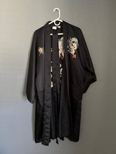 Roupão quimono japonês bordado dragão comprar usado Roupão quimono japonês bordado dragão comprar usado  Enviando para Brazil