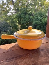 Casserole jaune émaillée d'occasion  Nègrepelisse
