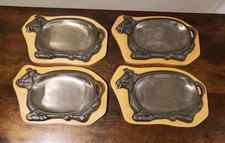 Lote de 4 pratos de bife de touro de vaca de ferro fundido Sizzler Fajita prato de servir base de madeira, usado comprar usado  Enviando para Brazil