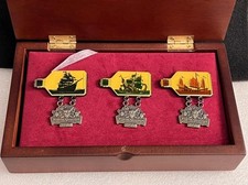 Disney DLR Pirates of The Caribbean Legend Lives On 3 pinos conjunto na caixa LE 500 comprar usado  Enviando para Brazil