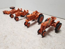 Lote de 5 pequenos tratores de metal Ertal Case Allis-Chalmers. comprar usado Lote de 5 pequenos tratores de metal Ertal Case Allis-Chalmers. comprar usado  Enviando para Brazil