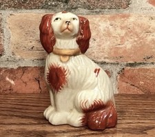 Staffordshire red white d'occasion  Expédié en Belgium