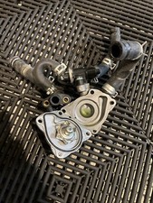 Pompe eau thermostat d'occasion  Montreuil