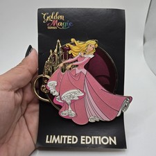 Broche mágico dourado Disney Aurora ACME LE 300 Bela Adormecida comprar usado  Enviando para Brazil