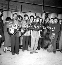 Skiffle band busking for sale  MABLETHORPE
