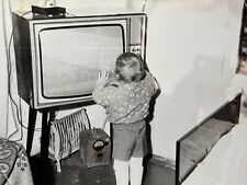 Foto amadora vintage P&B década de 1950 menino e TV retrô USSR comprar usado  Enviando para Brazil