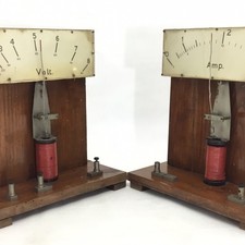 Anni antichi strumenti usato  Vinci