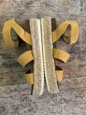 Universal thread women for sale  Topeka