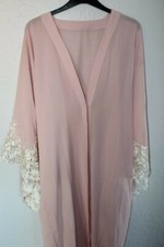 Abaya rose pâle d'occasion Abaya rose pâle d'occasion  Expédié en France