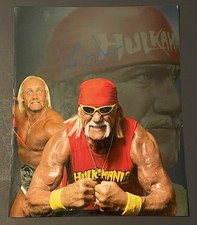 Hulk hogan signed d'occasion  Expédié en Belgium