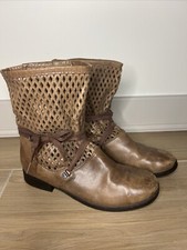 Usado, Botas femininas de couro marrom Arezzo 9 gravata folgada no tornozelo festival do Brasil comprar usado  Enviando para Brazil