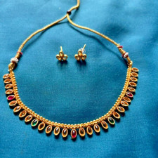 Women jewellery set for sale  LEIGH-ON-SEA