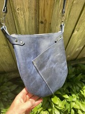 Usado, Bolsa tiracolo feminina de couro feita à mão Horween Leather Co azul marinho comprar usado  Enviando para Brazil