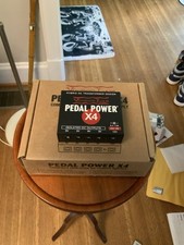 Fonte de alimentação de efeitos de guitarra Voodoo Lab Pedal Power X4  comprar usado  Enviando para Brazil