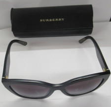 Lunette soleil burberry d'occasion  Saint-Alban-Leysse