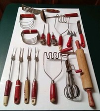 Lote de 17 piezas de utensilios de cocina vintage surtidos con mango rojo segunda mano  Embacar hacia Mexico