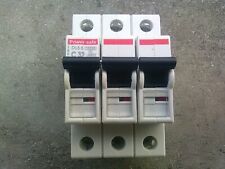 Disjoncteur tri poles d'occasion  Rouen-