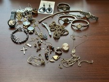 20 pair earrings k for sale 20 pair earrings k for sale Muscoda