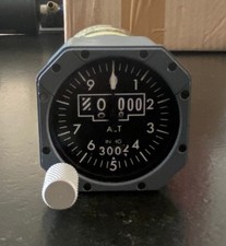 Thales altimeter altitude d'occasion  Expédié en Belgium