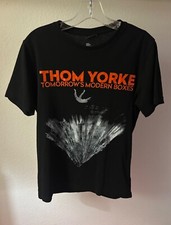 Camiseta RADIOHEAD Thom Yorke Amanhã's Modernas Caixas PEQUENAS Masculina PRETA Grega comprar usado  Enviando para Brazil