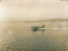 Foto de avião Okinawa do piloto da Marinha dos EUA de 1945 PB2Y Coronado hidroavião comprar usado  Enviando para Brazil