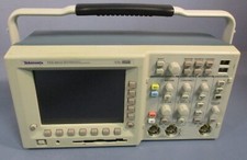 Usado, Tektronix TDS 3012 osciloscópio digital de fósforo 100 MHz DPO para peças/reparo comprar usado  Enviando para Brazil